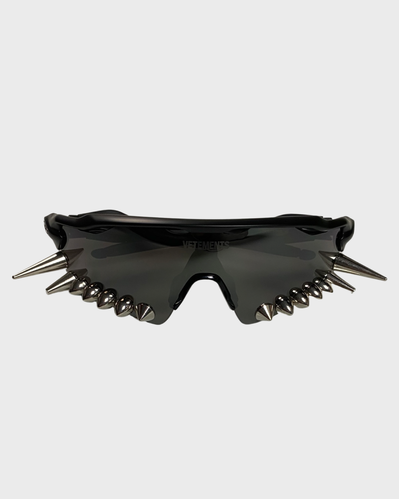 Vetements SS19 runway spiked Oakley 400 shades sunglasses black SZ OS