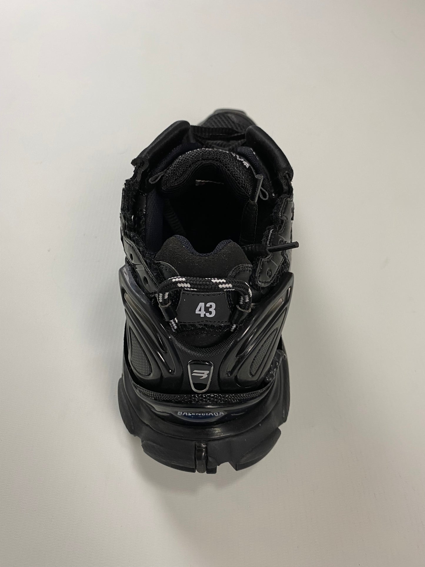 Balenciaga runner sneaker in black SZ:43