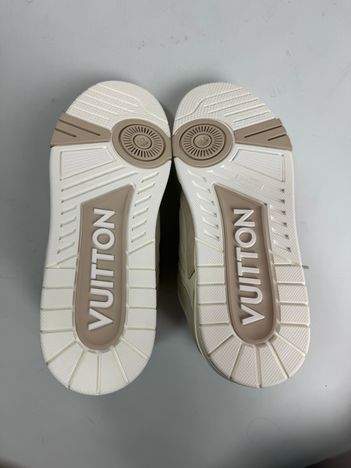 Louis Vuitton LV skate sneakers in beige & white SZ:LV10.5