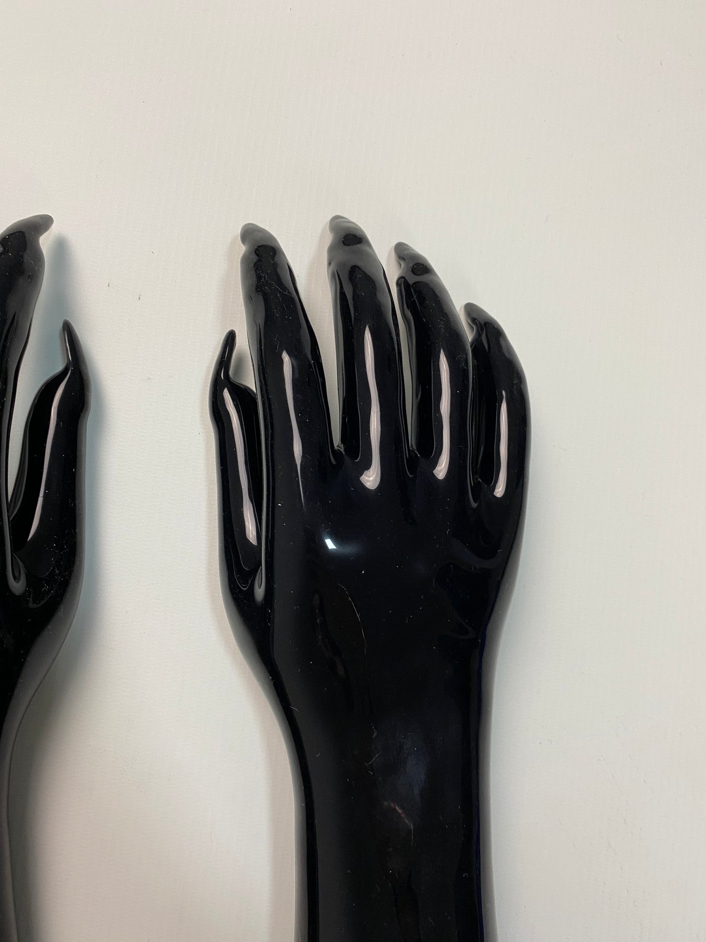 Balenciaga SS23 long shiny fetish gloves black SZ:OS