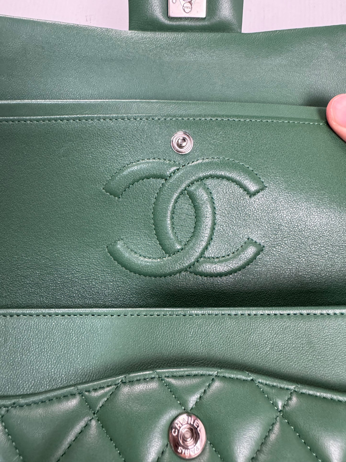 Chanel Forest Emerald Green Classic Flap Bag CF in medium SZ:OS