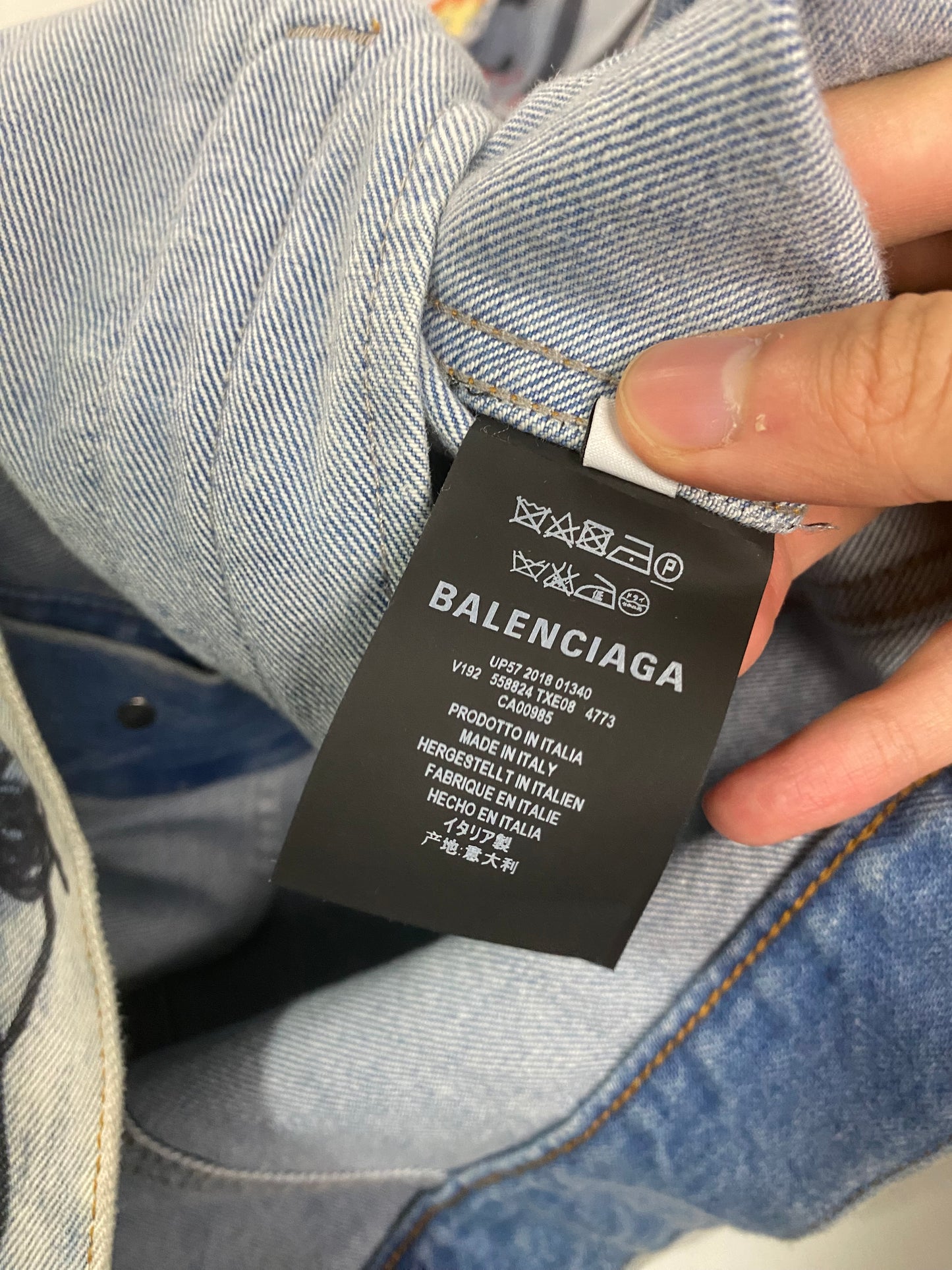 Balenciaga AW18 Graffiti flame denim jacket SZ 36