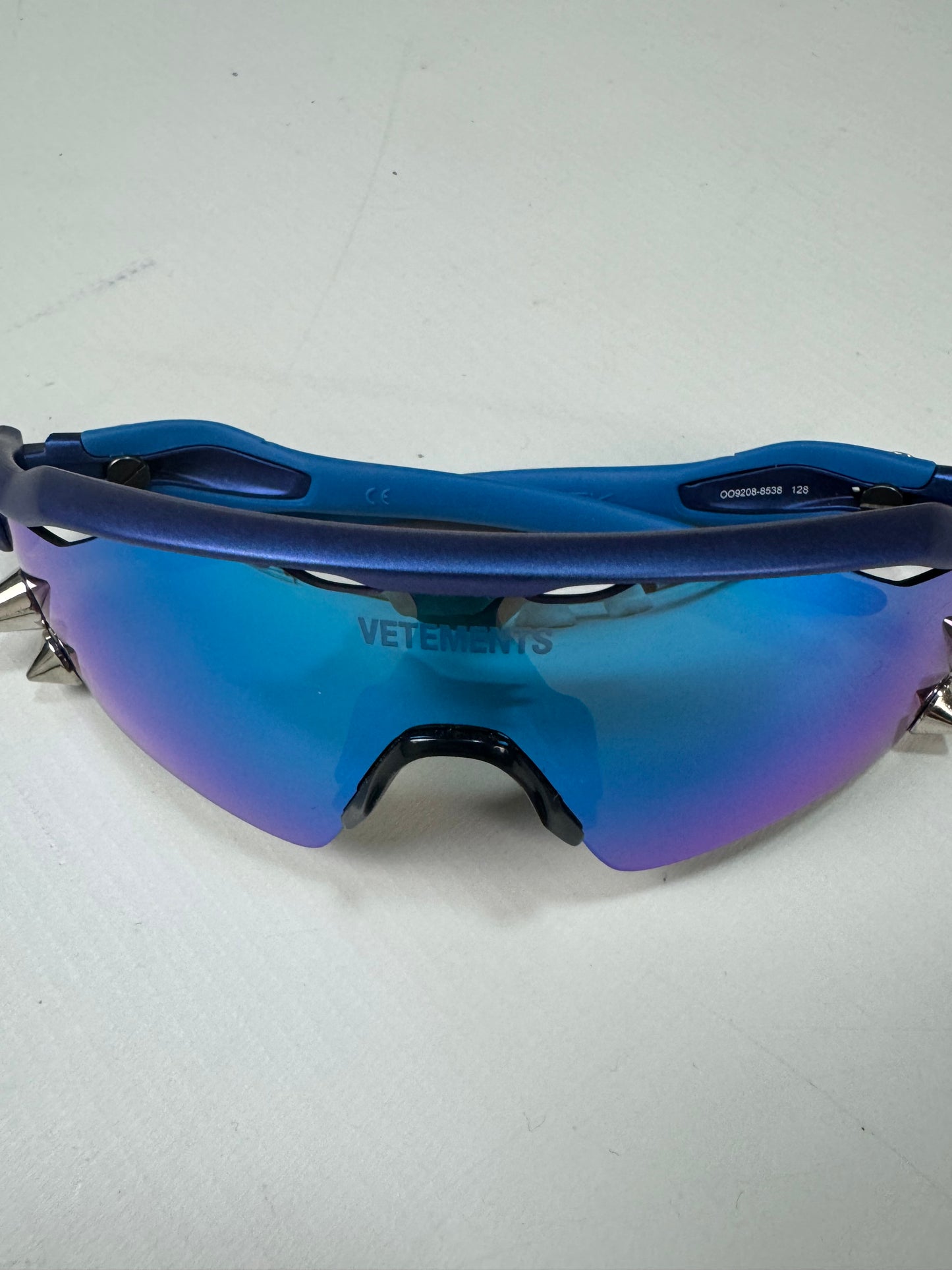 Vetements Oakley 200 Spike Sunglasses in Blue SZ:OS