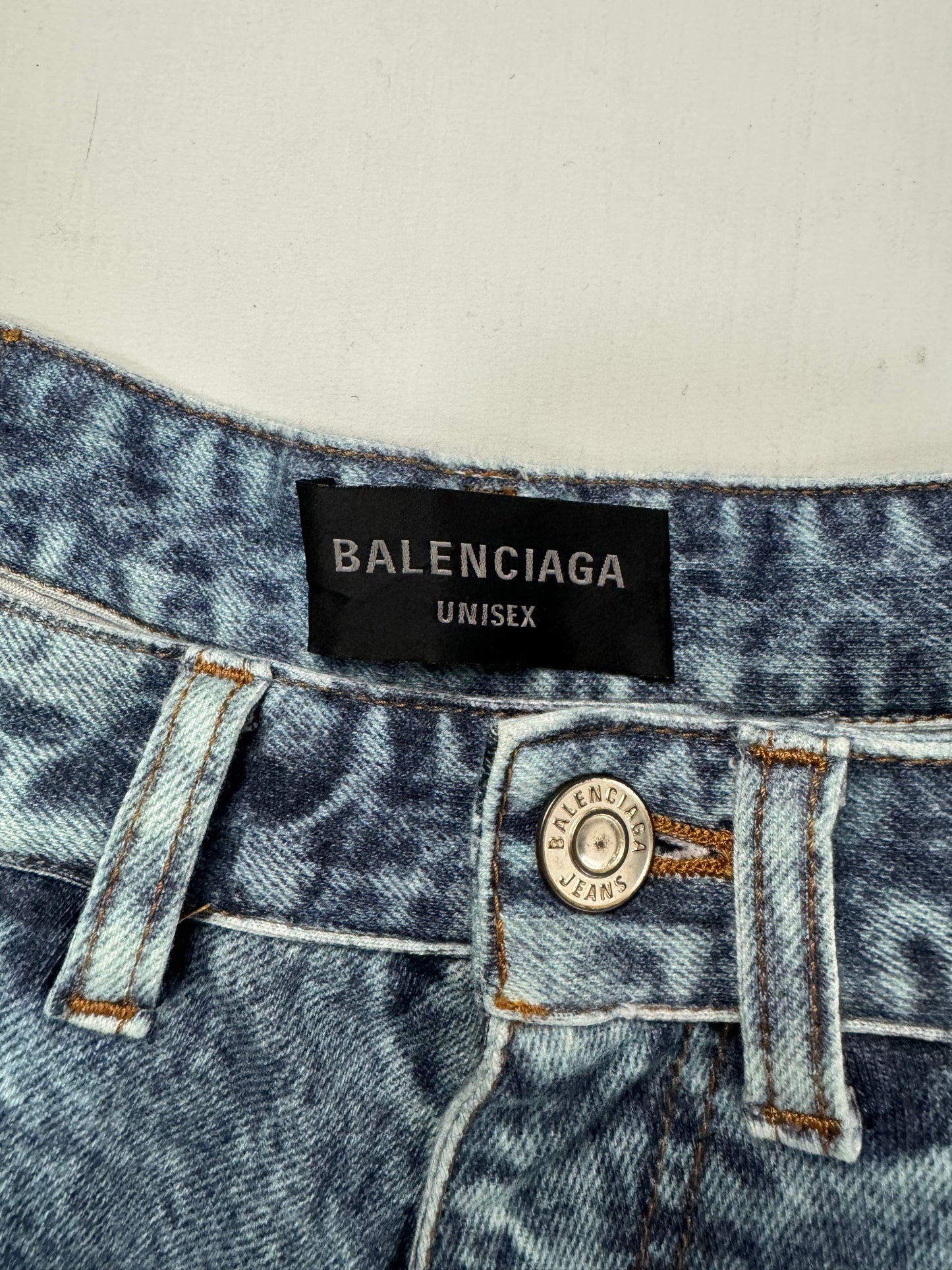 Balenciaga Trompe l’oeil printed denim sweatpants shorts in blue SZ:XS