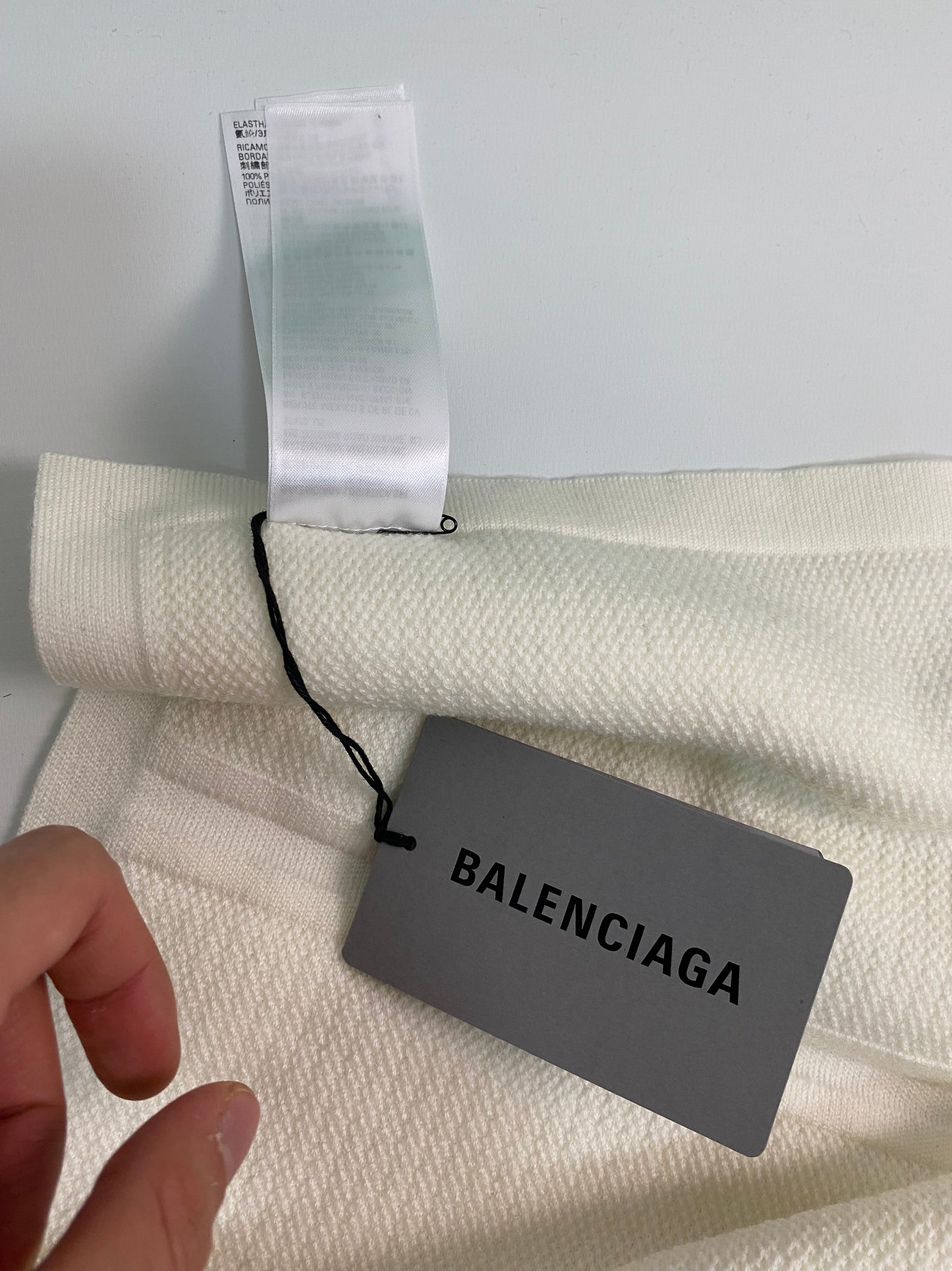 Balenciaga AW22 360° snowstorm show runway cashmere towel cape white SZ:OS