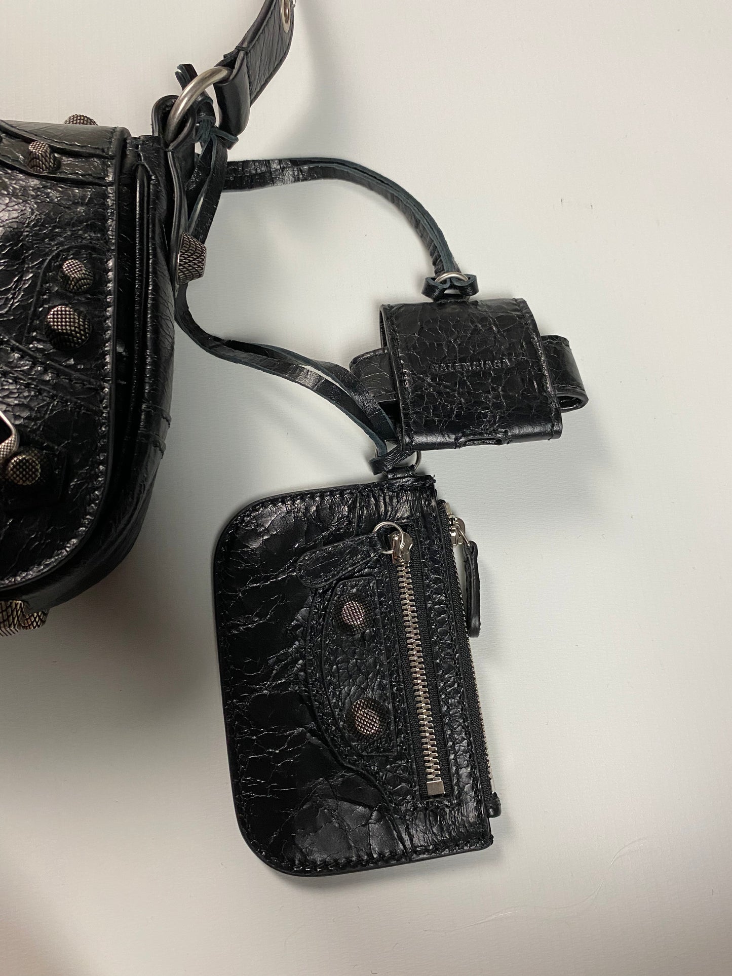 Balenciaga rectangle "men’s“ le cagole bag in black SZ:OS