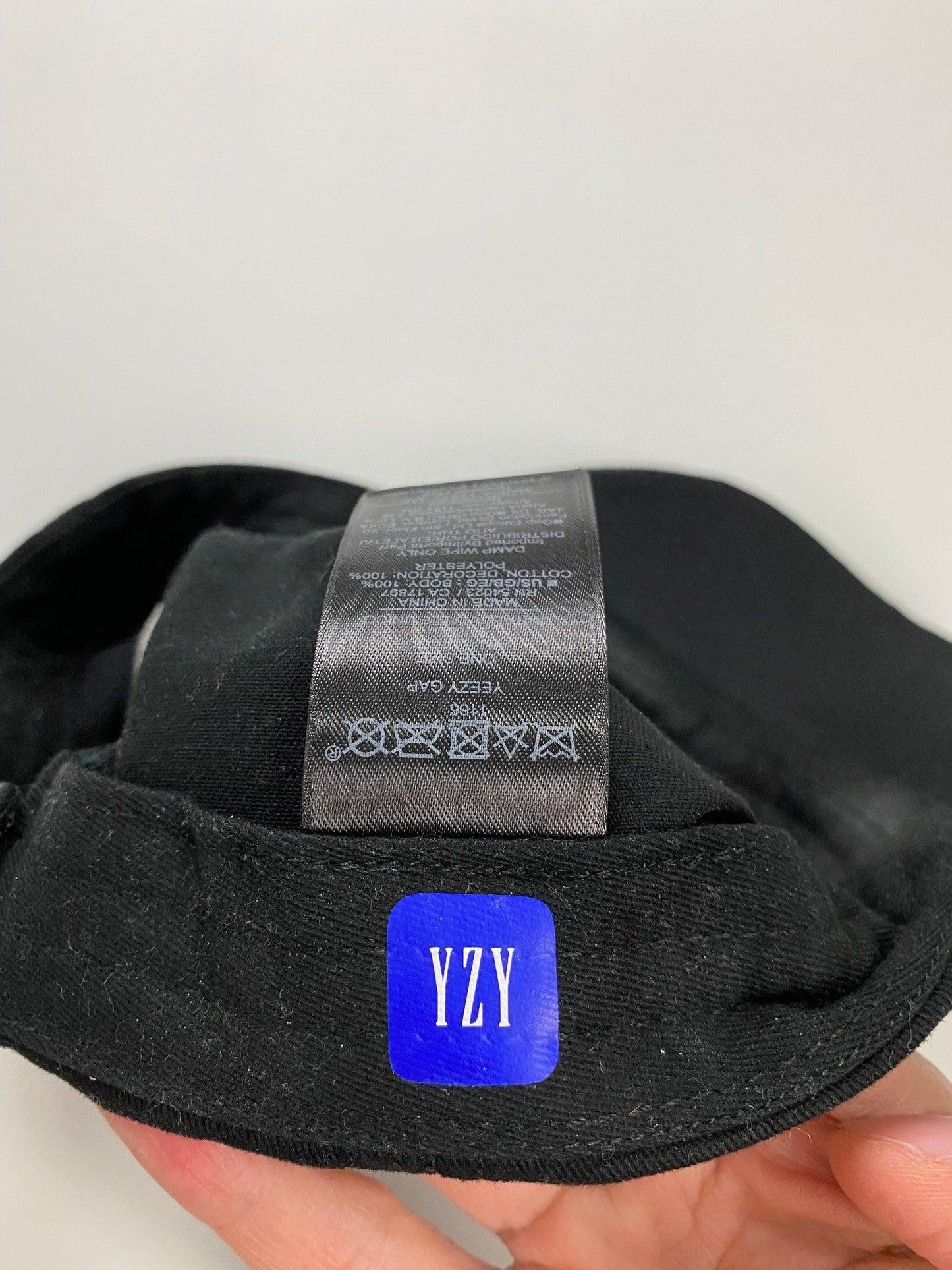 YZY X GAP FLAME CAP UPCYCLED BY PAINLESS SZ:OS