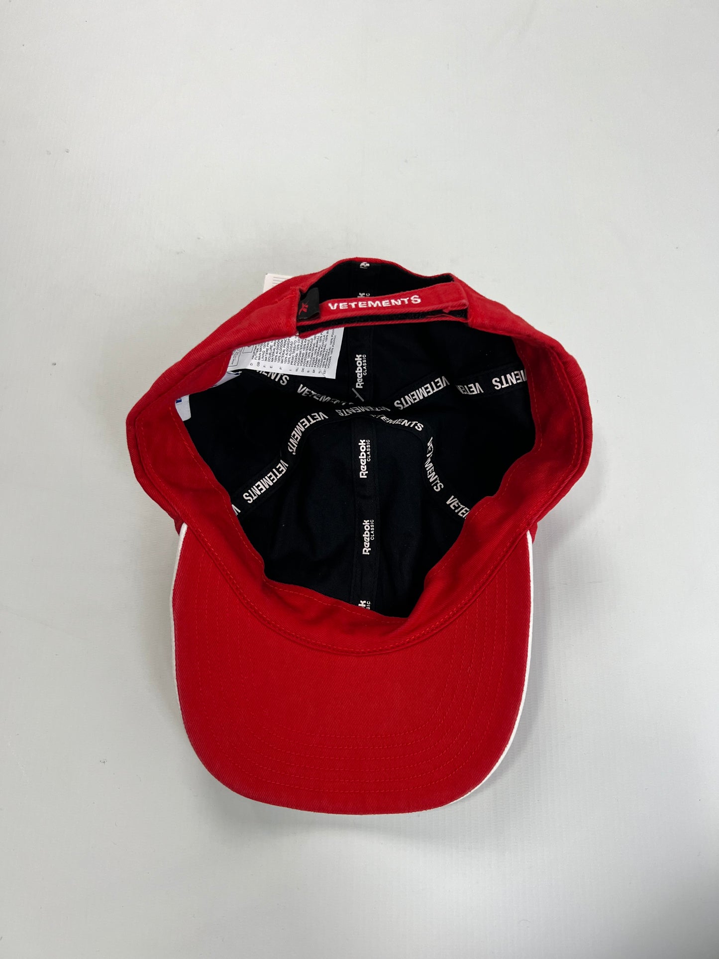 Vetements x Rebook AW18 runway Morocco flame hat red SZ:OS