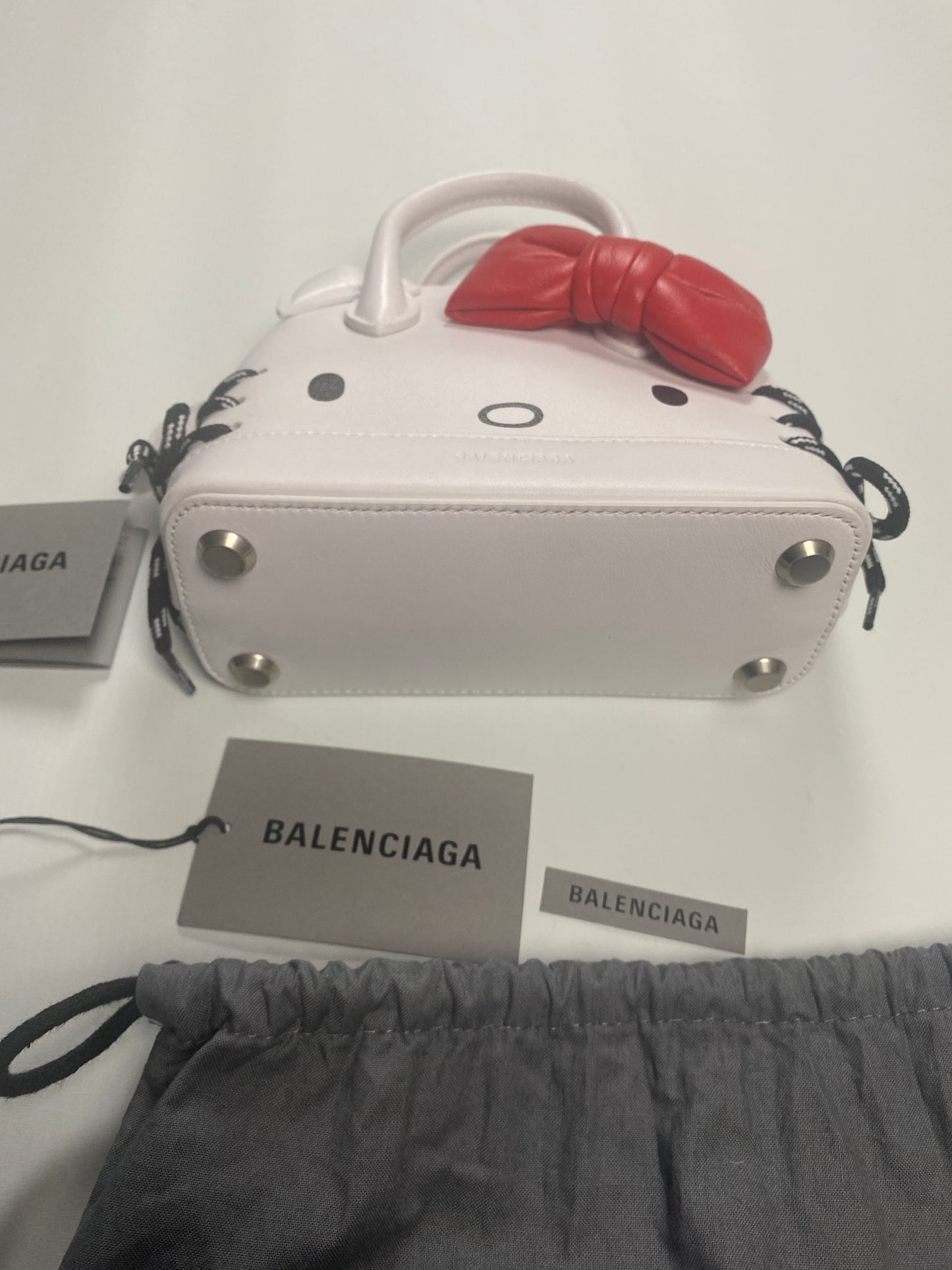 Balenciaga SS20 white hello kitty bag SZ:S