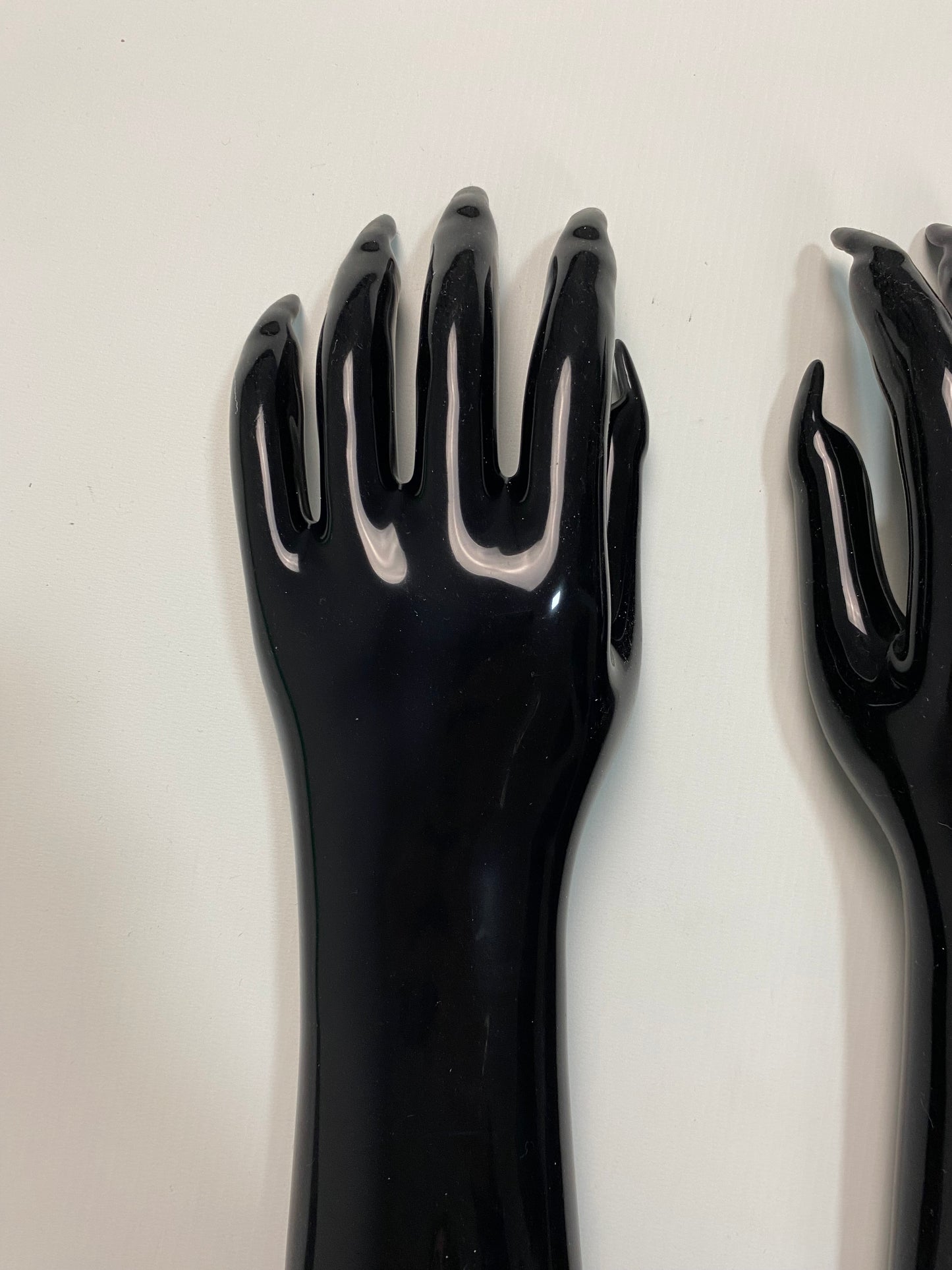 Balenciaga SS23 long shiny fetish gloves black SZ:OS