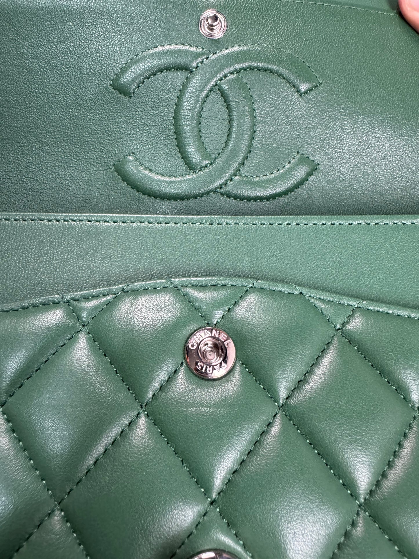 Chanel Forest Emerald Green Classic Flap Bag CF in medium SZ:OS