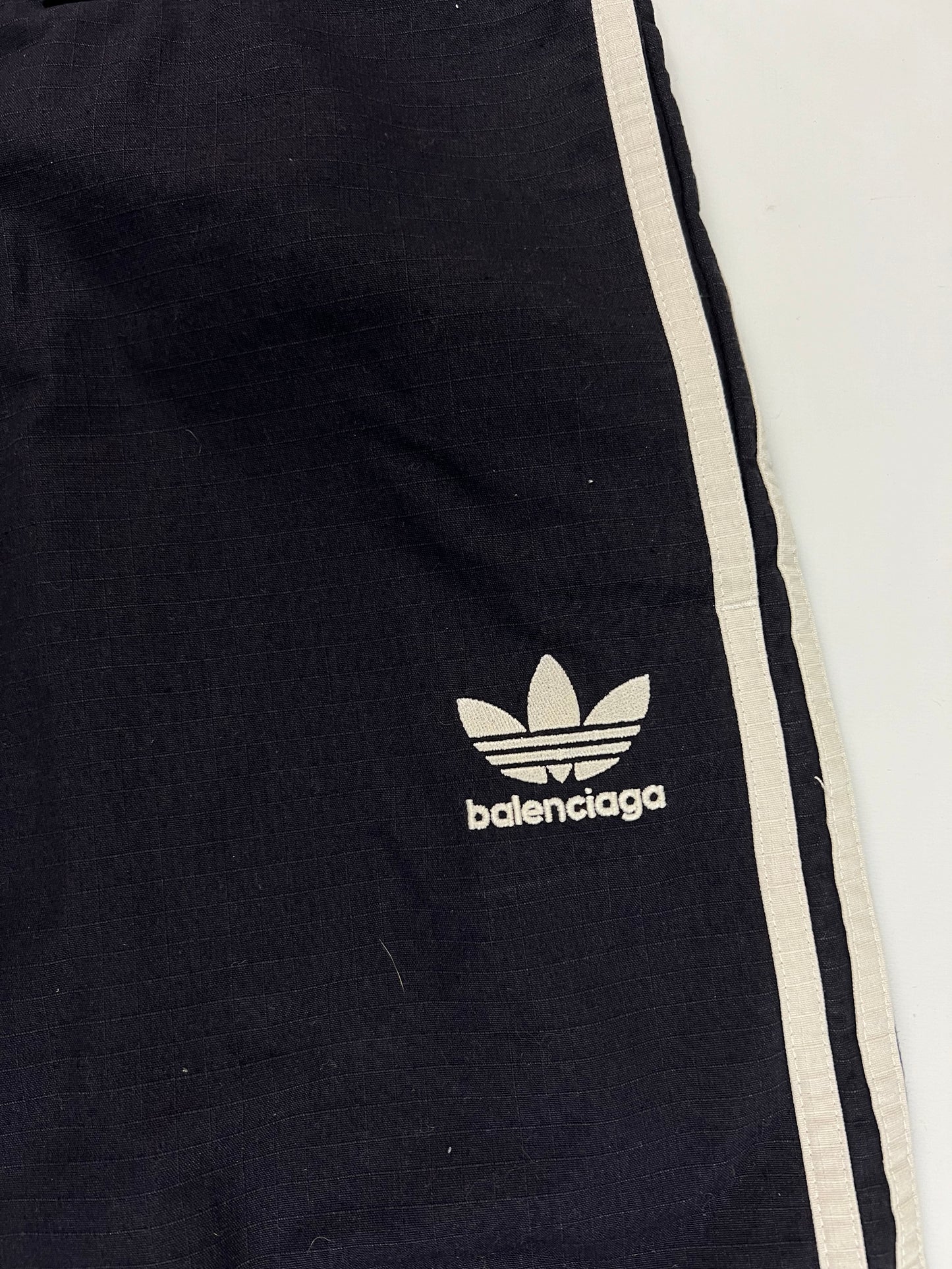 Balenciaga x Adidas cargo shorts SZ:L