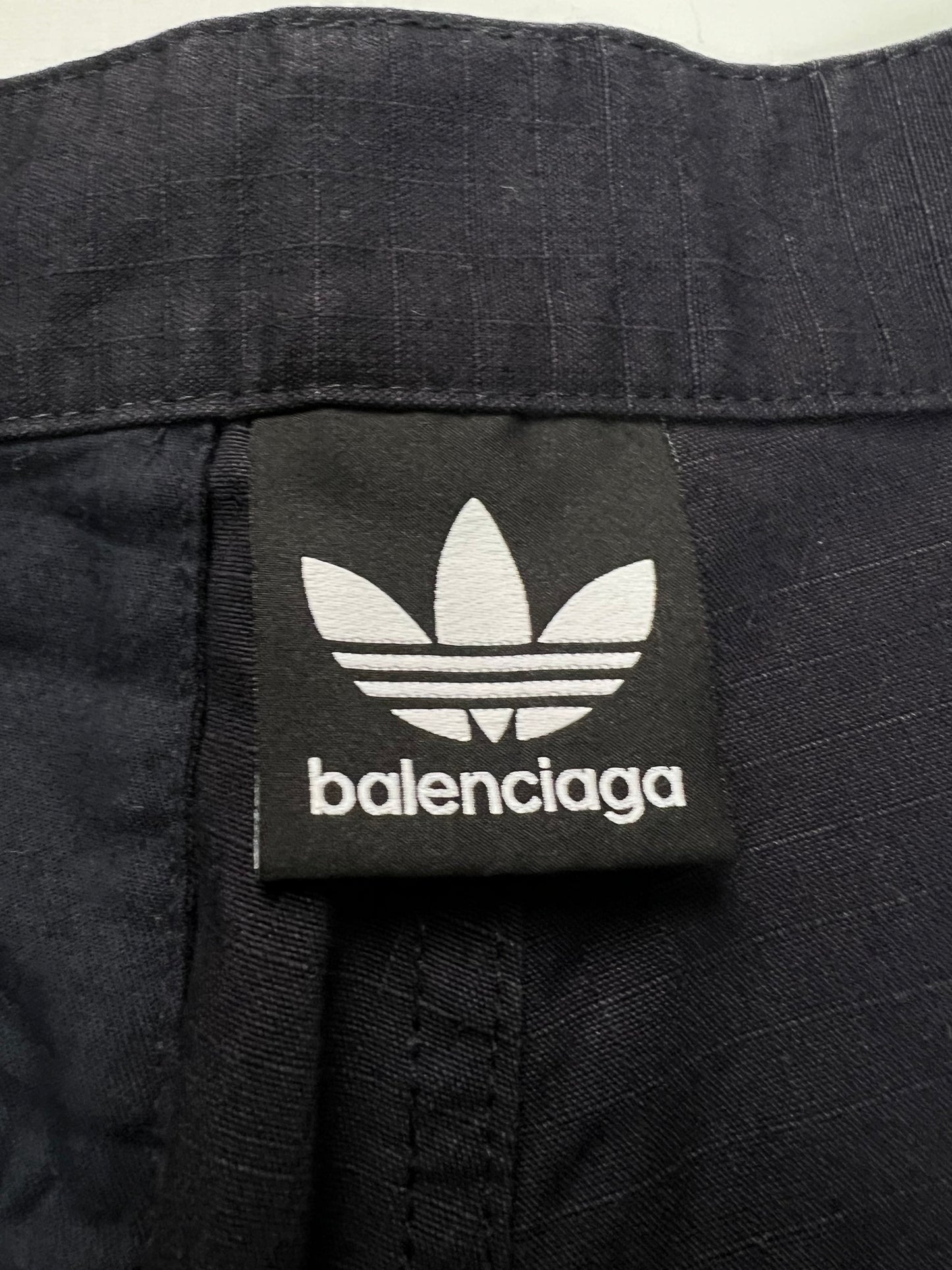 Balenciaga x Adidas cargo shorts SZ:L