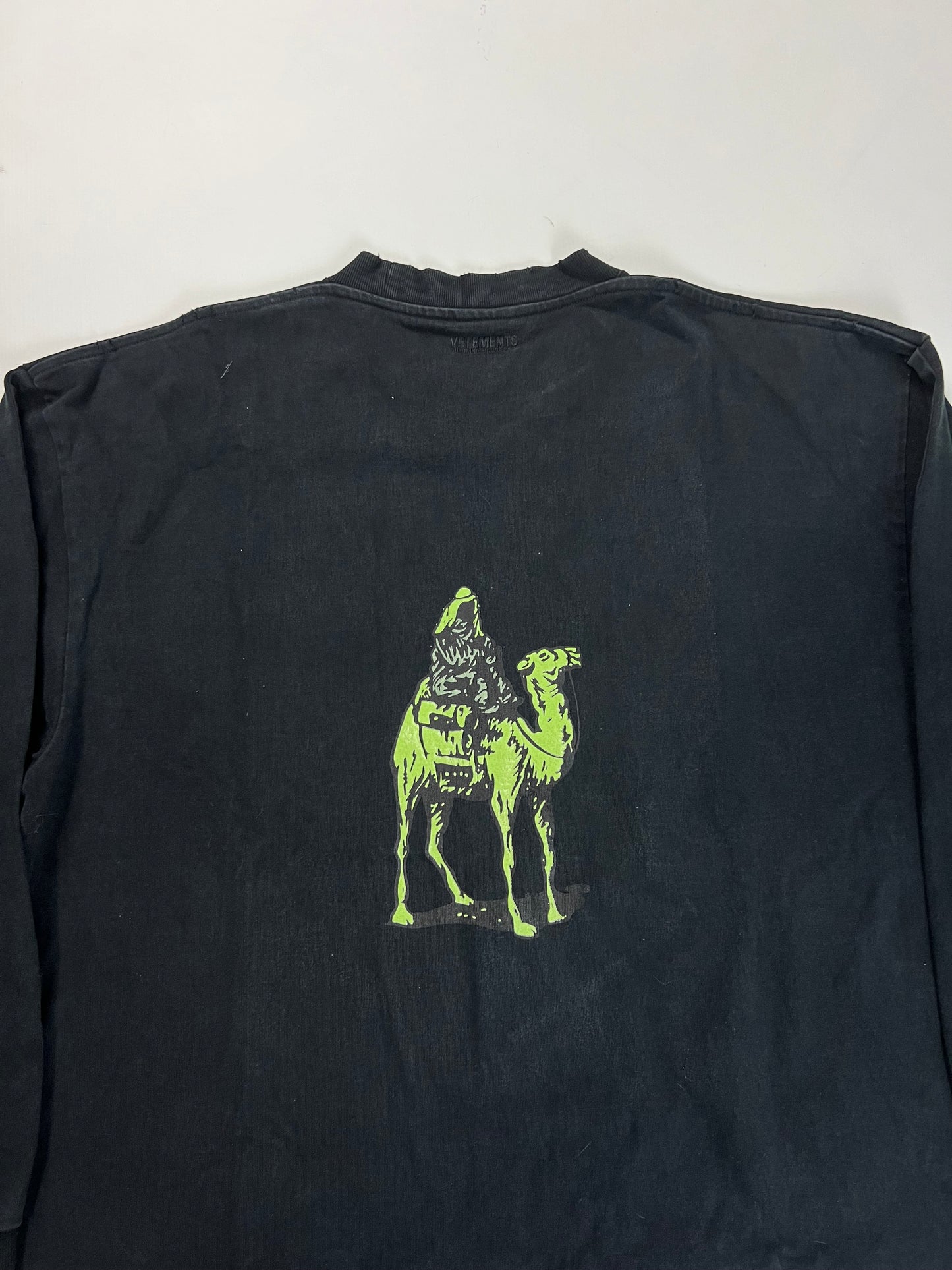 Vetements AW19 Silk Road Camel Long Sleeve T-shirt black SZ:XL