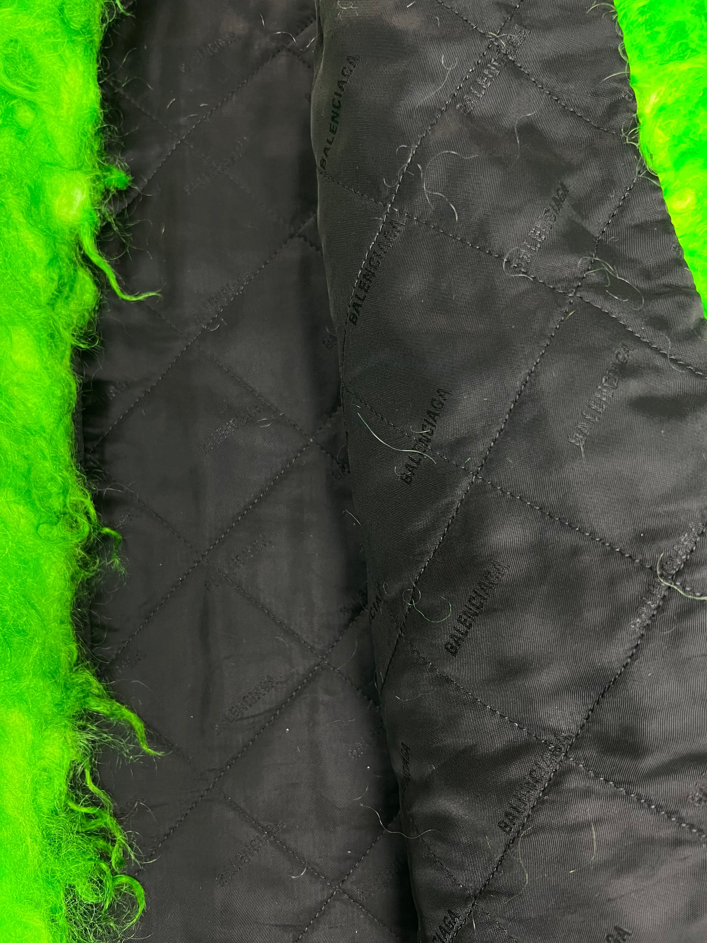 Balenciaga AW22 lost tape runway green faux fur furry Grinch Coat SZ:1