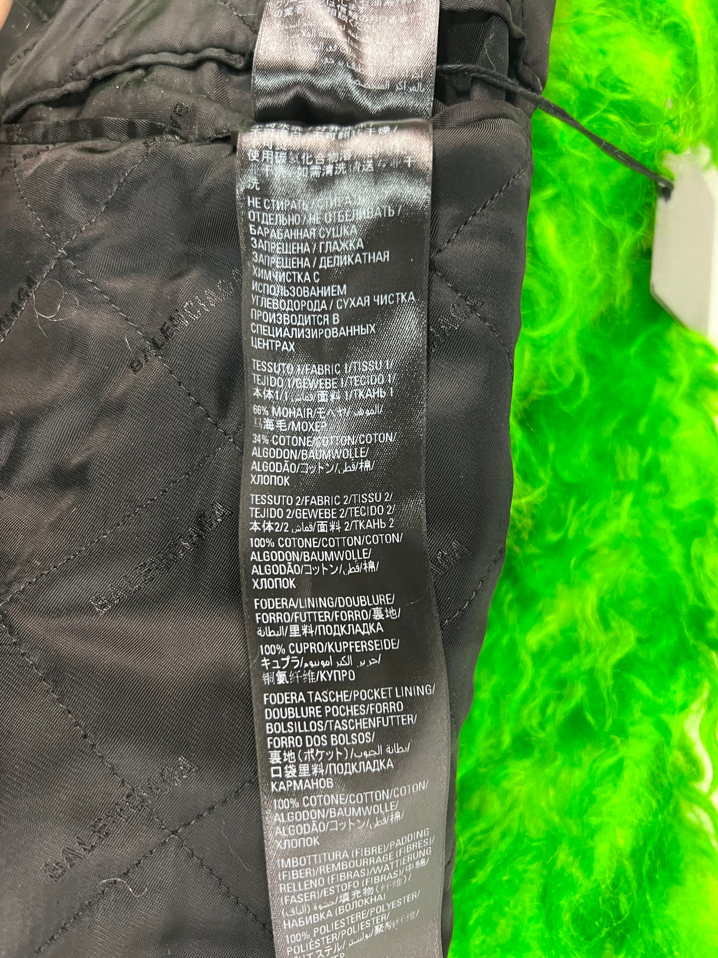 Balenciaga AW22 lost tape runway green faux fur furry Grinch Coat SZ:1