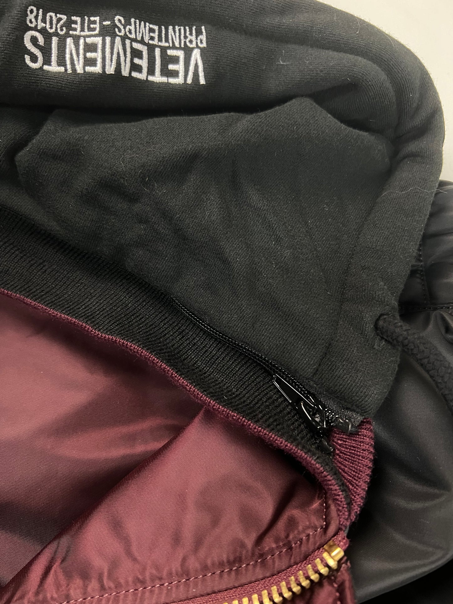 Vetements reversible emoji Bomberjacket burgundy black SZ:S