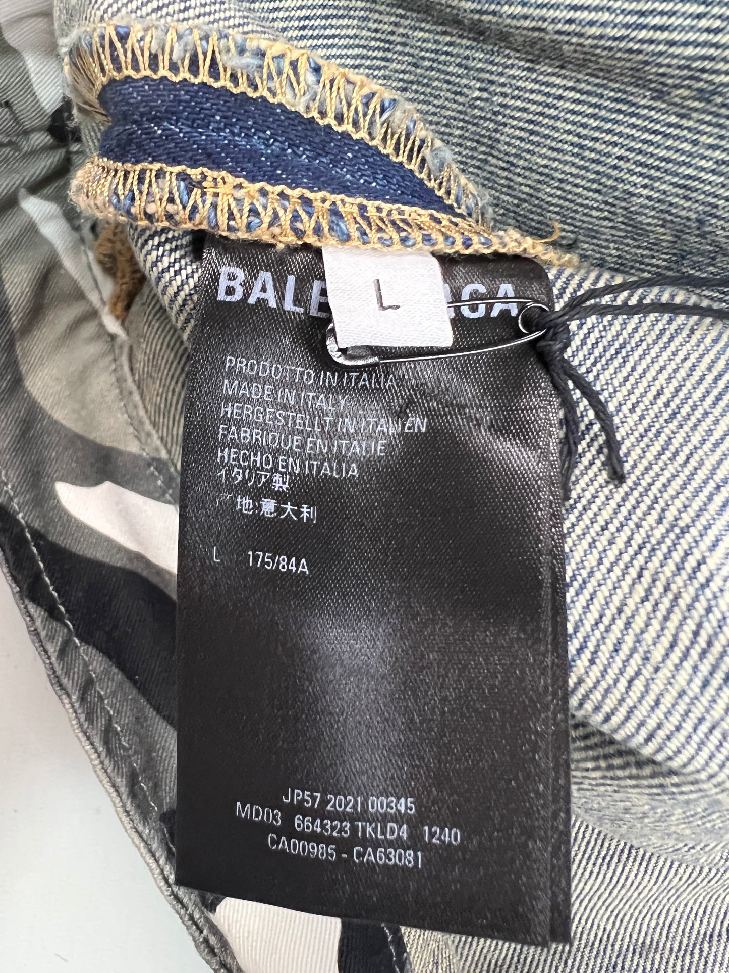 BALENCIAGA trompe loeil snow camo destroyed denim layered snow camo shorts SIZE:M