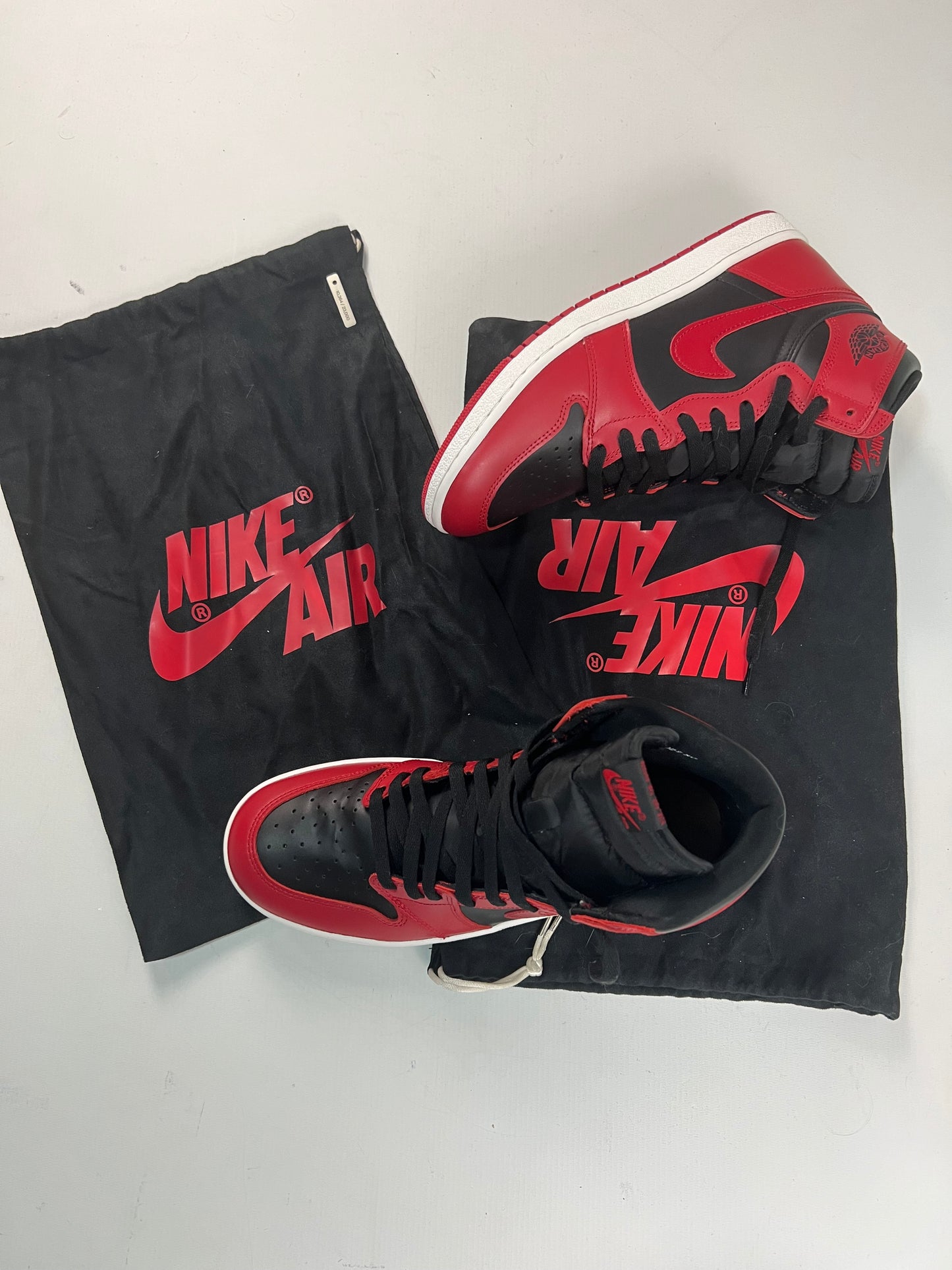 Nike Air Jordan 1 retro high 85 reverse bred SZ:45