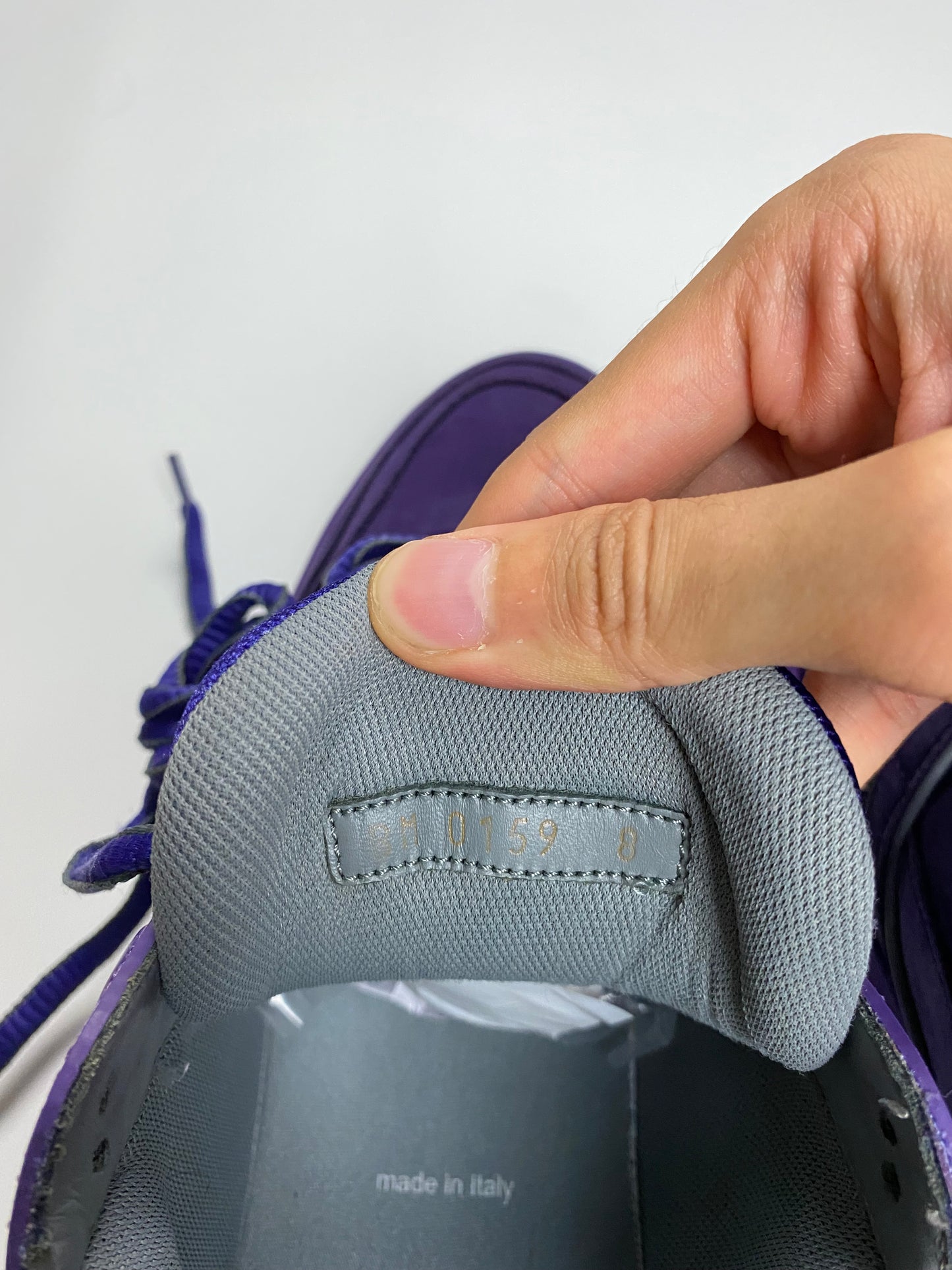 LV AW19 runway Asia exclusive trainer sneakers in purple SZ:LV8