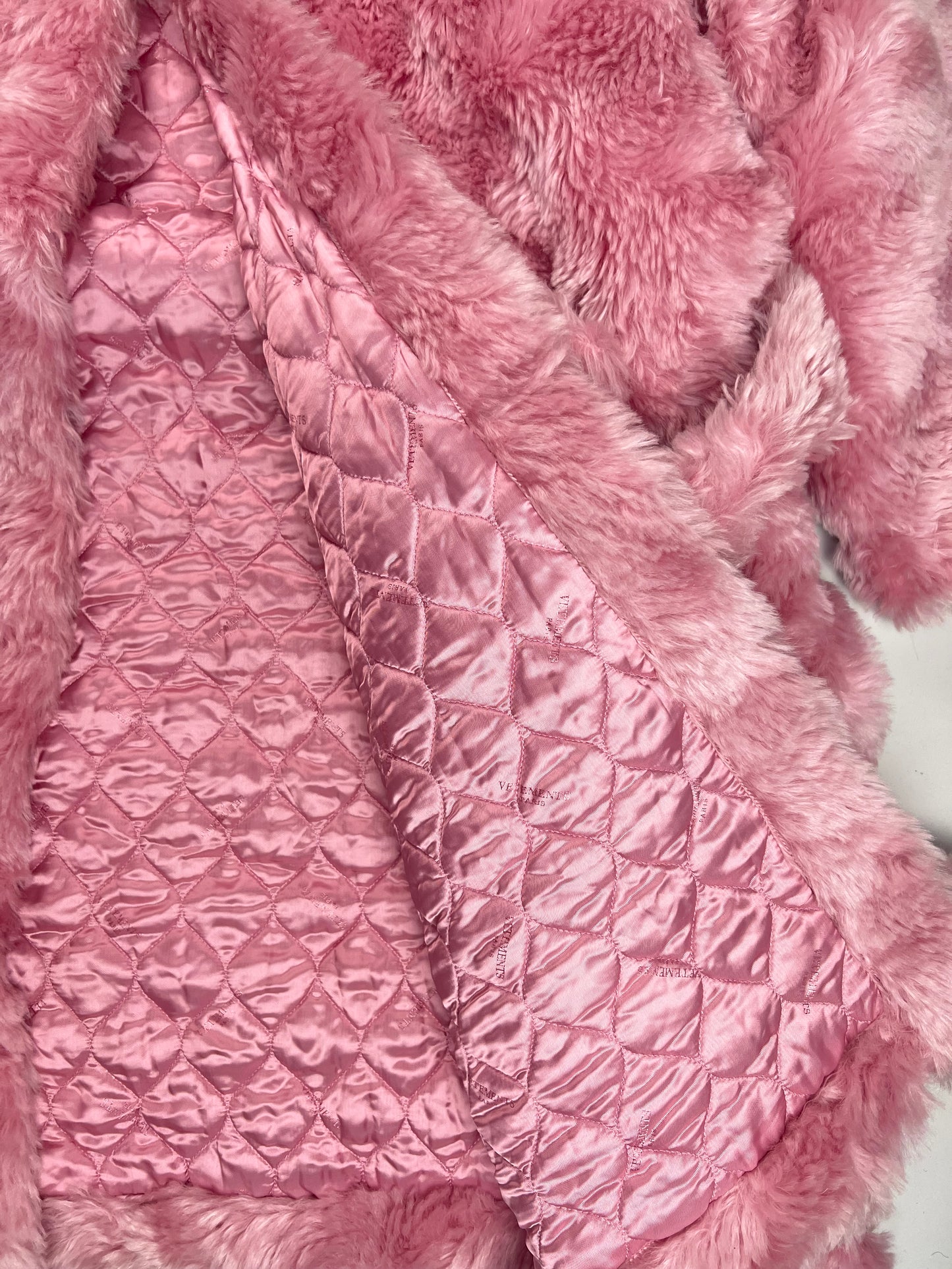 Vetements AW19 anarchy alpaca runway coat in pink SZ:M