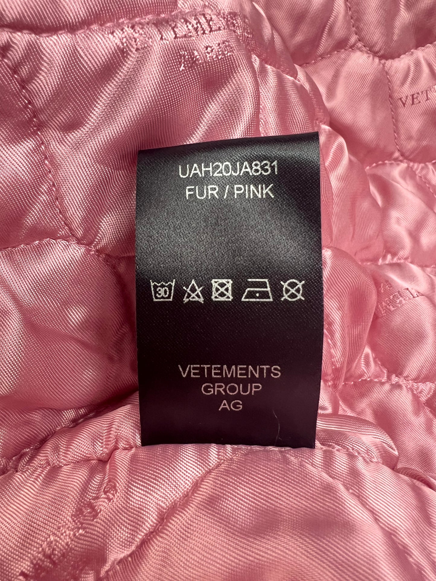 Vetements AW19 anarchy alpaca runway coat in pink SZ:M