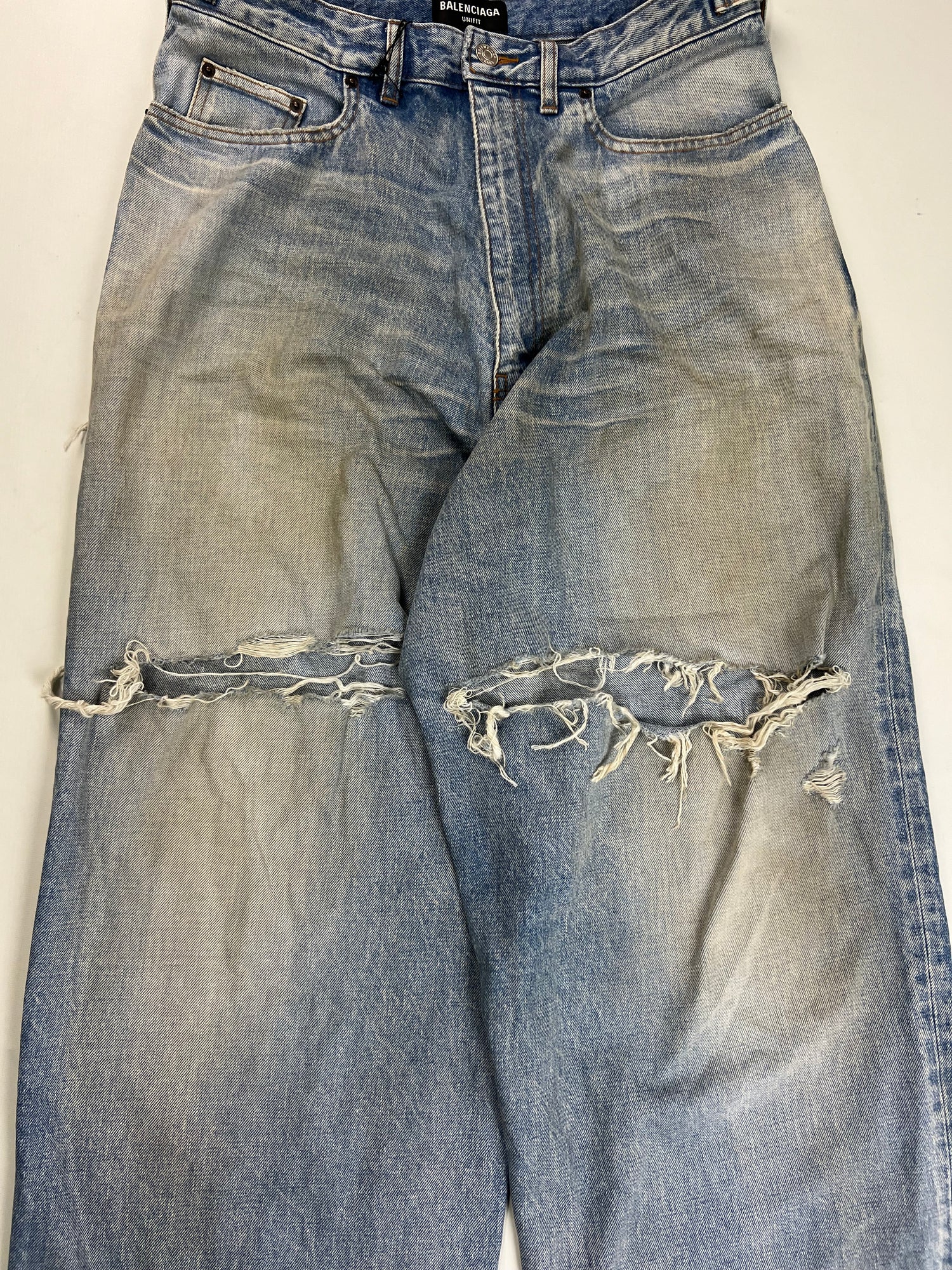 Balenciaga SS22 red carpet ripped skater Jeans SZ:S – Bankofgrails