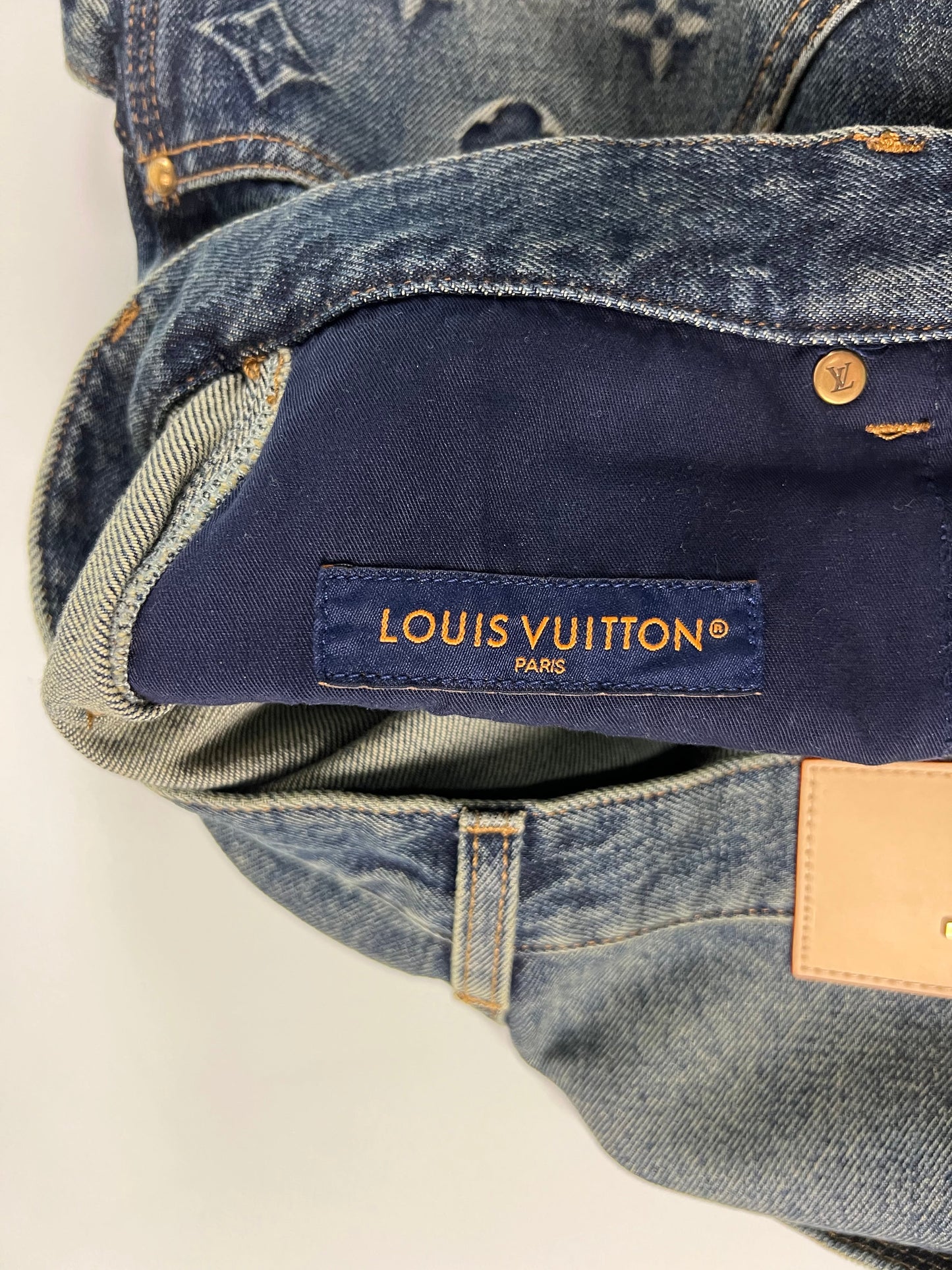 Louis Vuitton AW23 denim carpenter pants in indigo blue SZ:W31