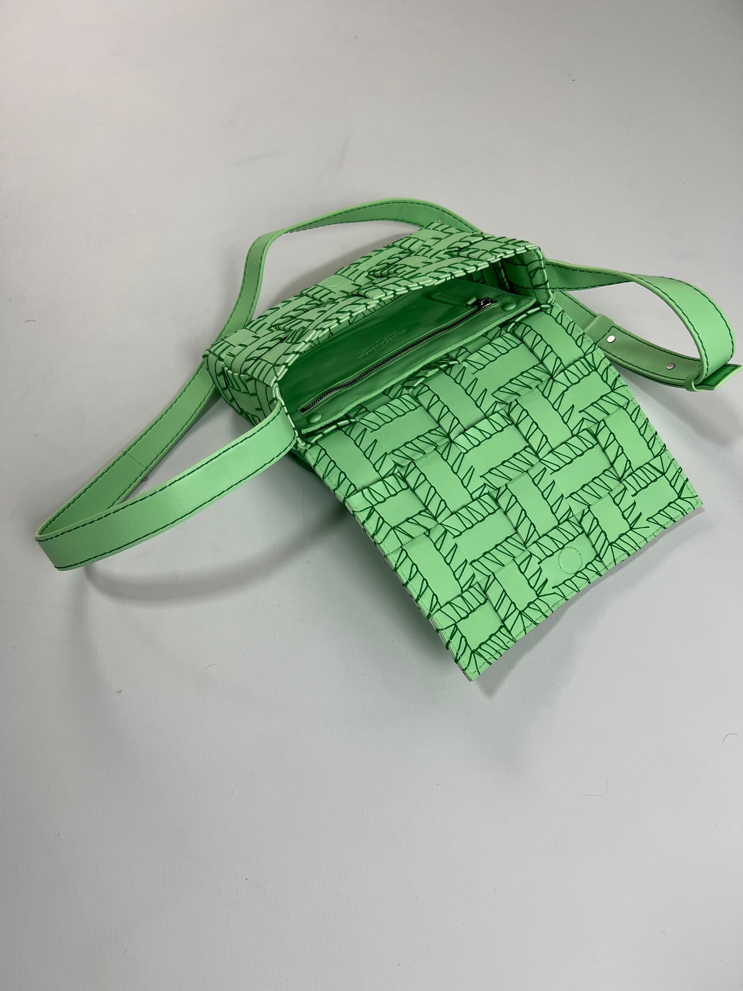 Bottega Veneta Green wasabi cassette intrecciato Bag SZ:OS