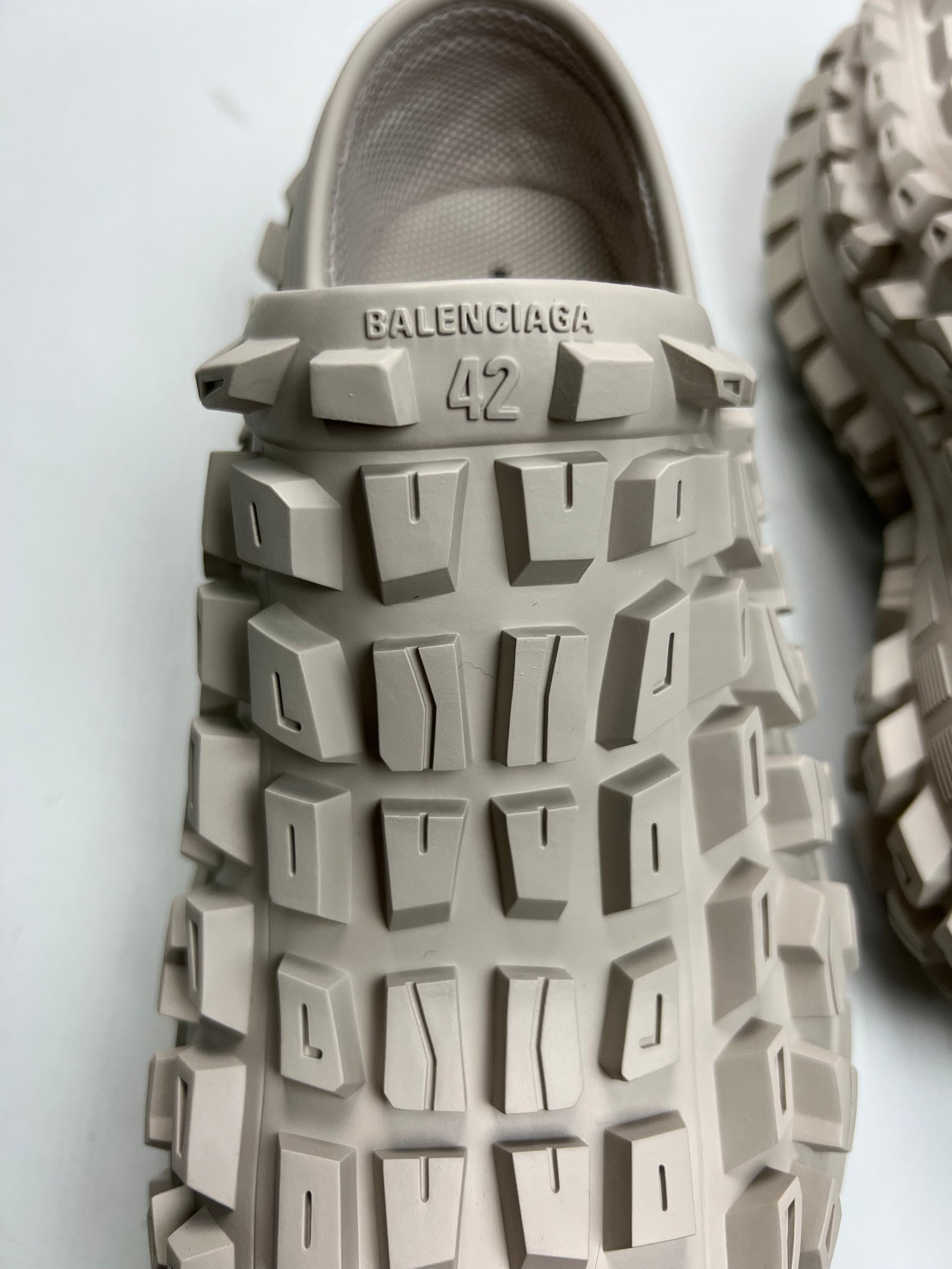 Balenciaga Defender Clog Tan Creme White SZ:41|42