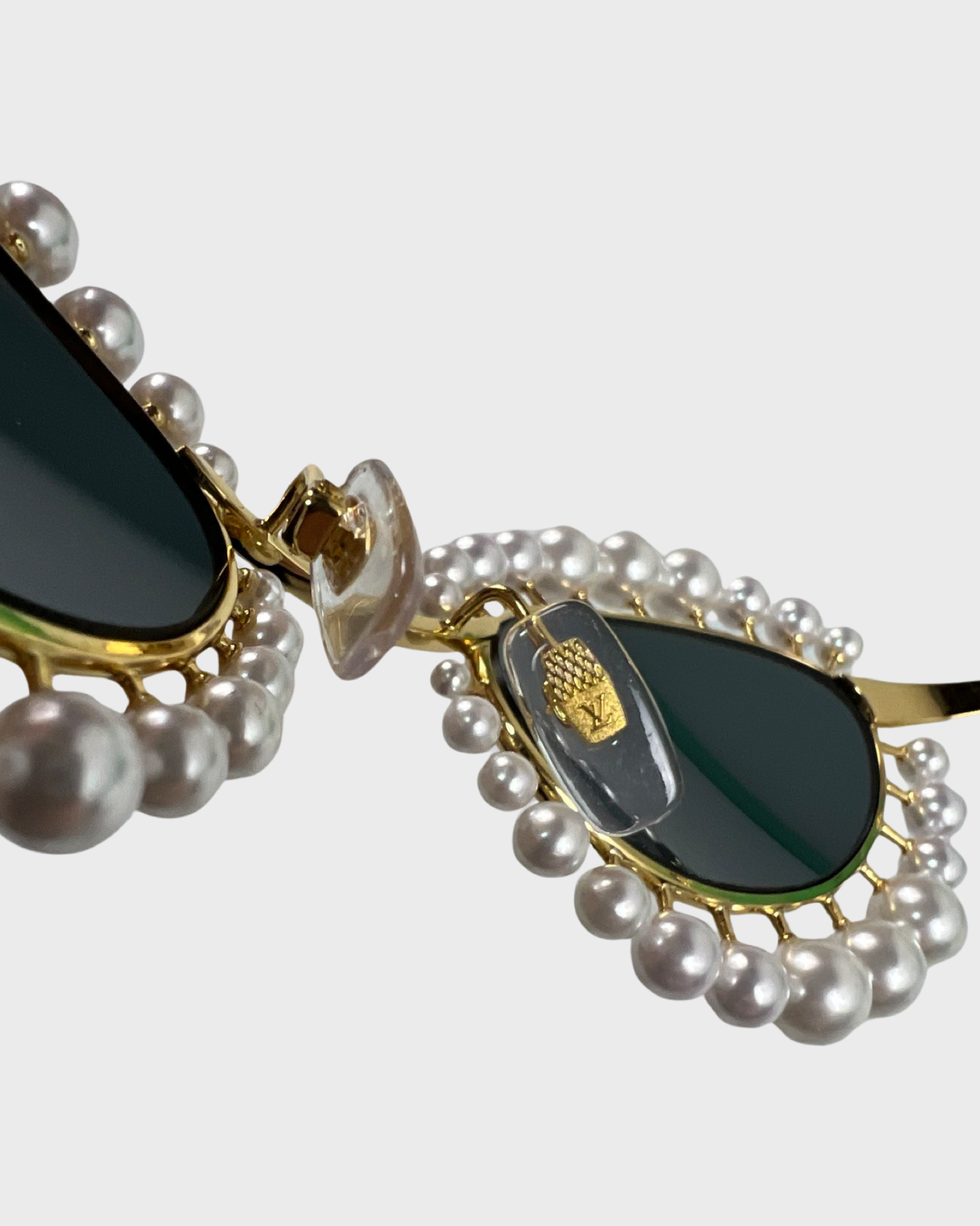 Louis Vuitton Pearl Runway Spring Summer 2024 Sunglases SZ:OS