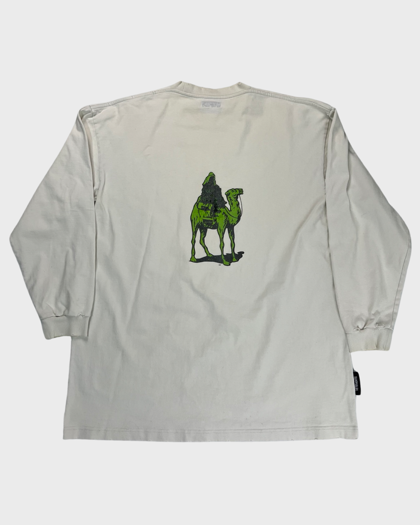 Vetements AW19 Silk Road Camel Long Sleeve T-Shirt in white SZ:XS