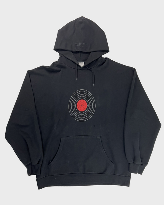 Vetements SS19 distressed target Hoodie in black SZ:M