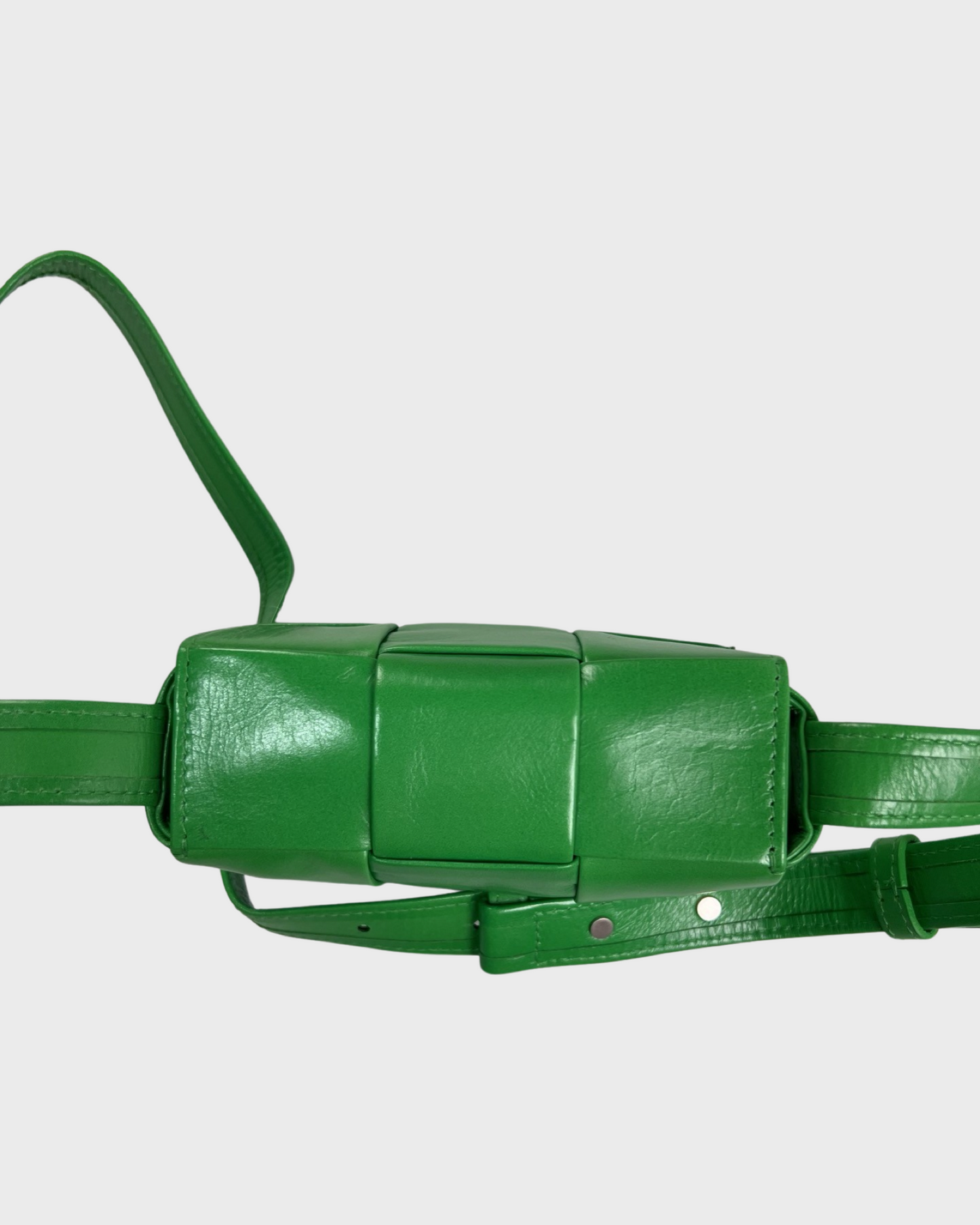 Bottega Veneta mini cassette intrecciato bag in green SZ:OS