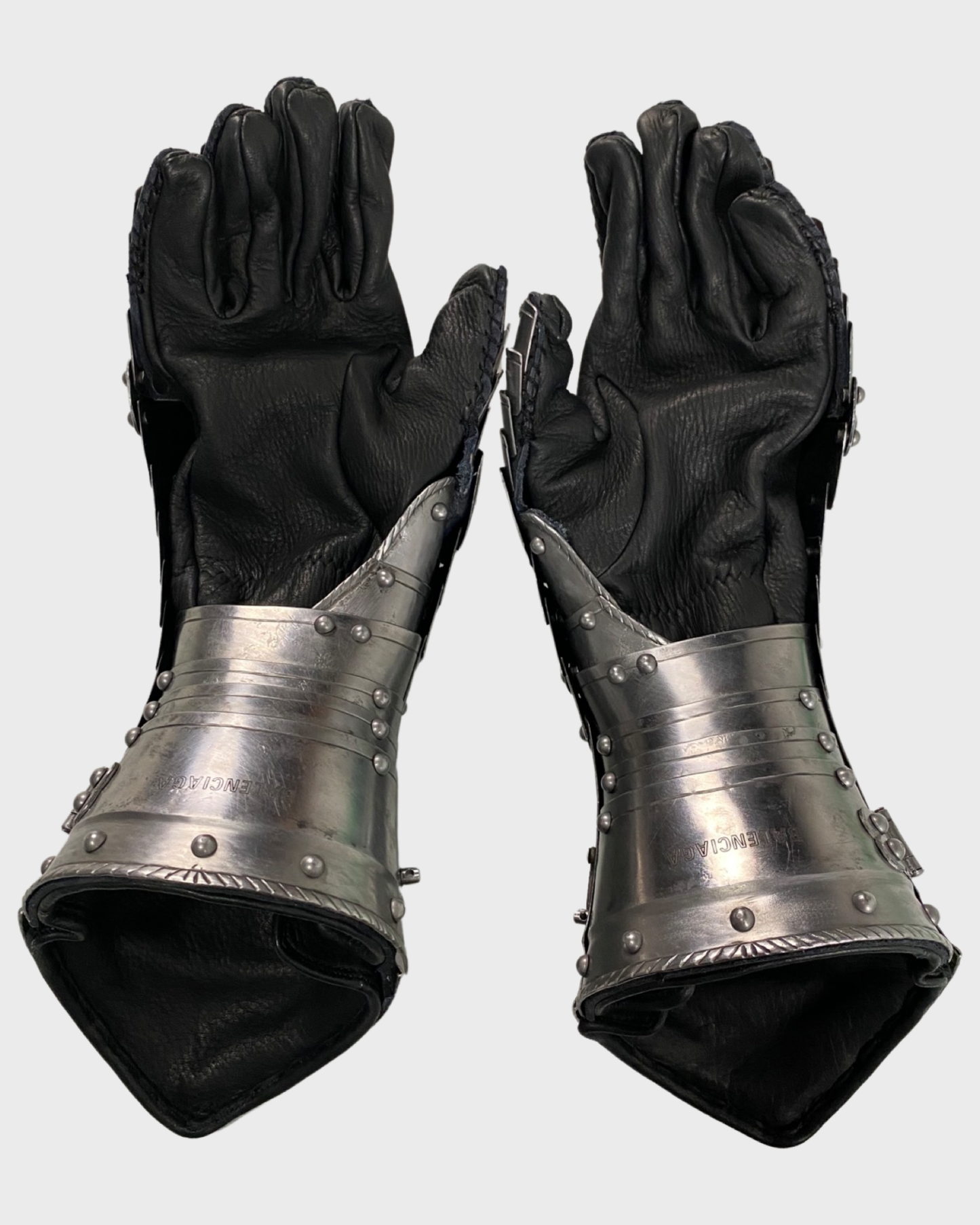 Balenciaga AW21 chevalier knight gloves SZ:OS