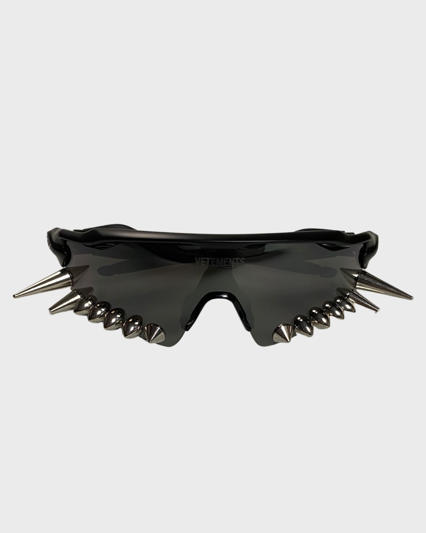 Vetements SS19 runway spiked Oakley 400 shades sunglasses black SZ:OS