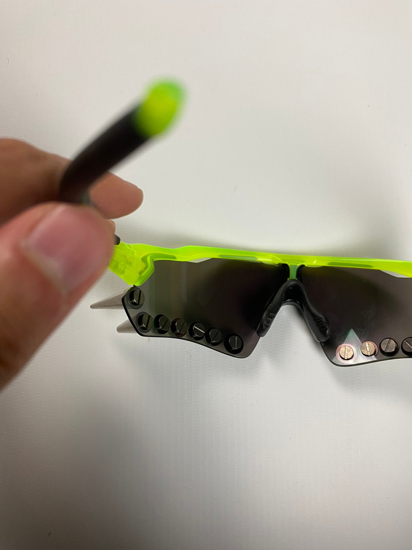 Vetements SS19 runway spiked Oakley 400 shades sunglasses lime green SZ:OS