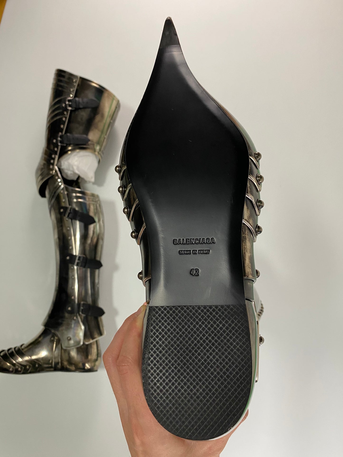 Balenciaga AW21 afterworld chevalier boots in silver SZ:42