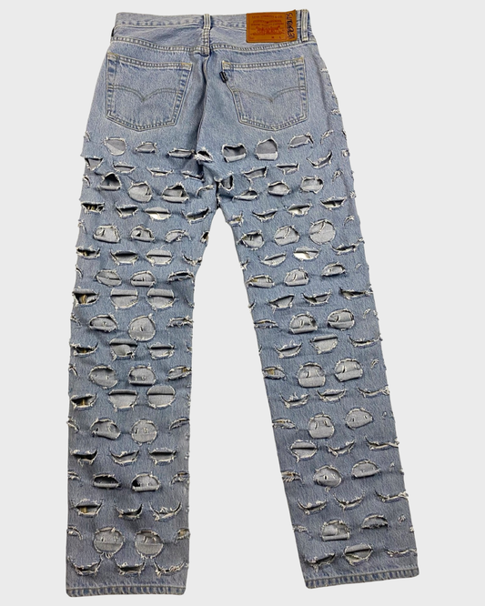 Vetements AW18 lasercut distressed Levi’s denim jeans SZ:W31