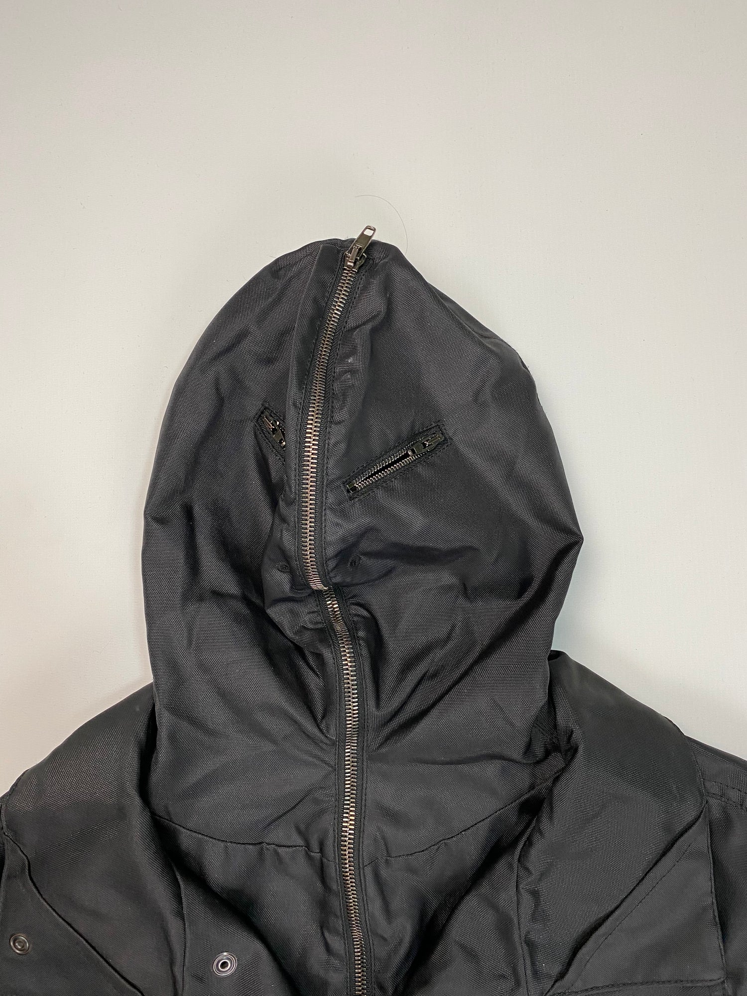 Vetements SS19 runway fireman reflective gimp mask parka SZ:S